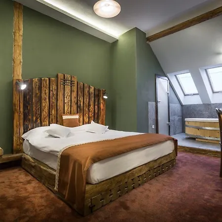 Castle Daniel Hotel